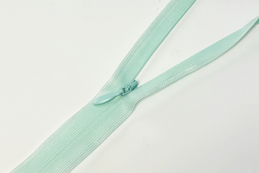 Блискавка YKK, T3 20 см, бірюзовий блідий