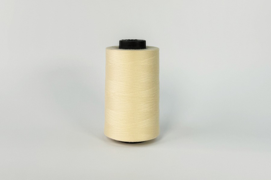 Нитки ПЕ №40/2 5000 м Barva, молочний темний, 1015