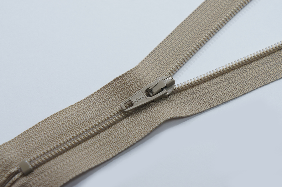 Блискавка YKK, T3 18 см, бежевий світлий