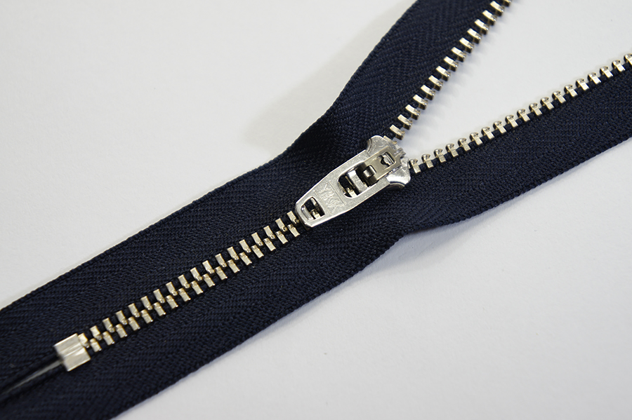 Блискавка YKK, T3, сріблястий, GSN8 16 см, синій темний