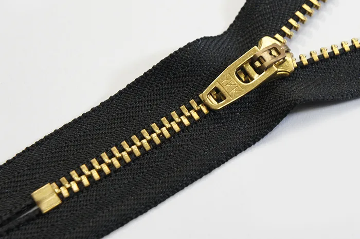 Блискавка YKK, T3, латунь, GSN8 16 см, чорний