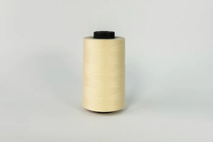 Нитки ПЕ №40/2 5000 м Barva, молочний темний, 1015