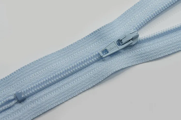 Блискавка YKK, T3 18 см, блакитний світлий