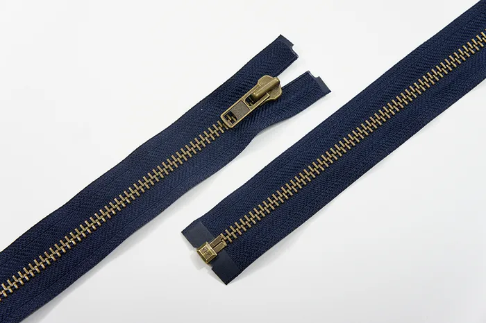 Блискавка YKK, T8, стара латунь, 1 замок, 70 см, синій темний