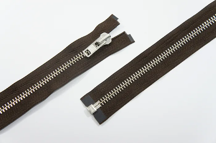Блискавка YKK, T8, нікель, 1 замок, 75 см, коричневий темний