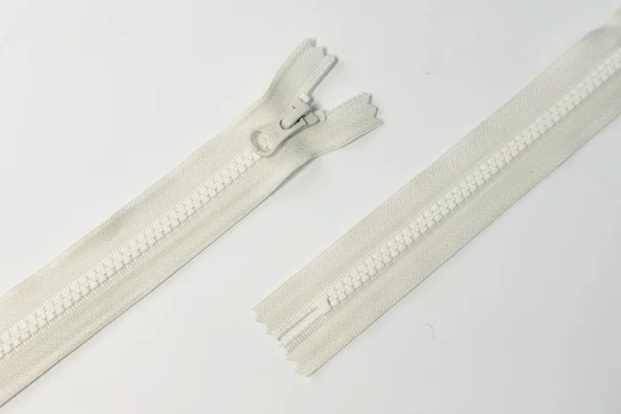 Блискавка YKK, T5 трактор, 1 замок, 18 см, біло-молочний, VSC-18-841-DA8LHD