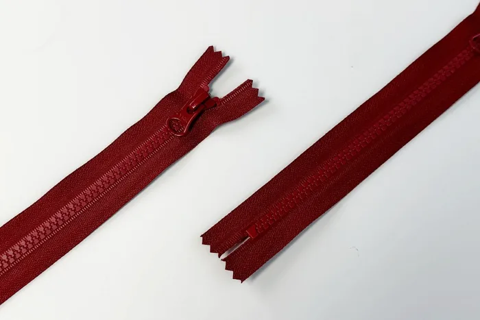 Блискавка YKK, T5 трактор, 1 замок, 18 см, бордовий, VSC-18-520-DA8LHD