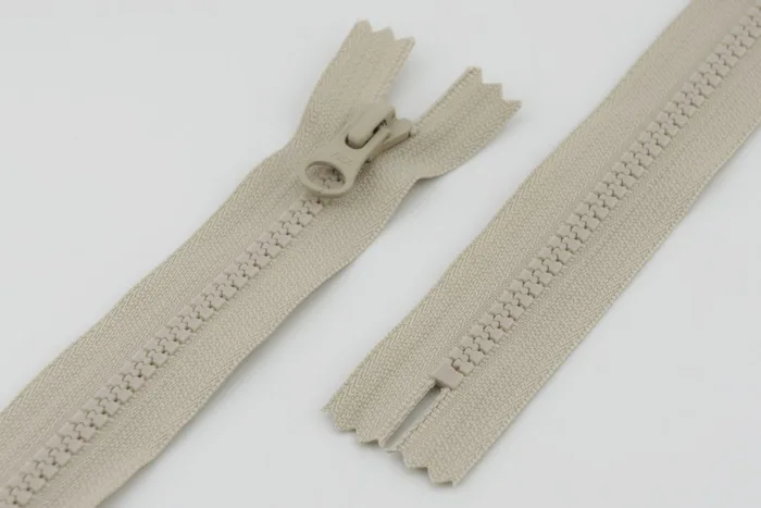 Блискавка YKK, T5 трактор, 1 замок, 18 см, молочний кремовий, VSC-18-572-DA8LHD