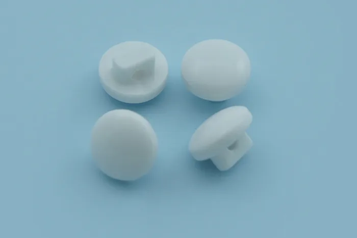 Гудзик 10 мм Mertbutton, білий, 4023-16-999