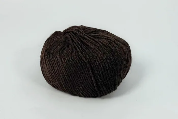 Пряжа Кашемірова 50гр/90м, коричневий темний, 2528