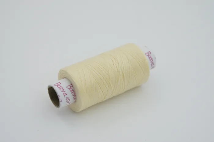 Нитки ПЕ №40/2 250 м Barva, молочний, 1029