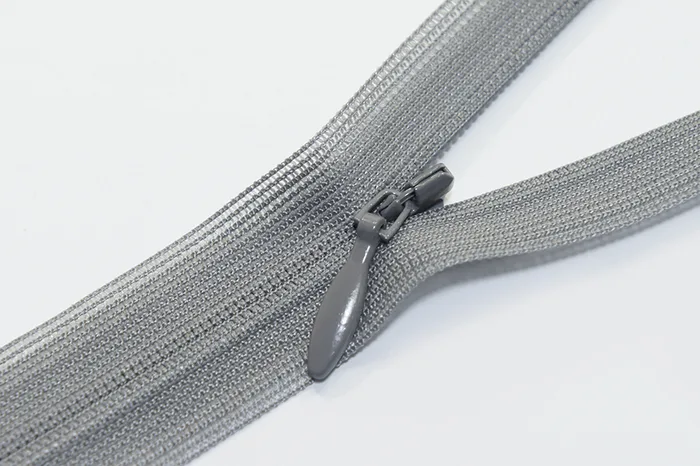 Блискавка YKK, T3 20 см, бузковий сірий