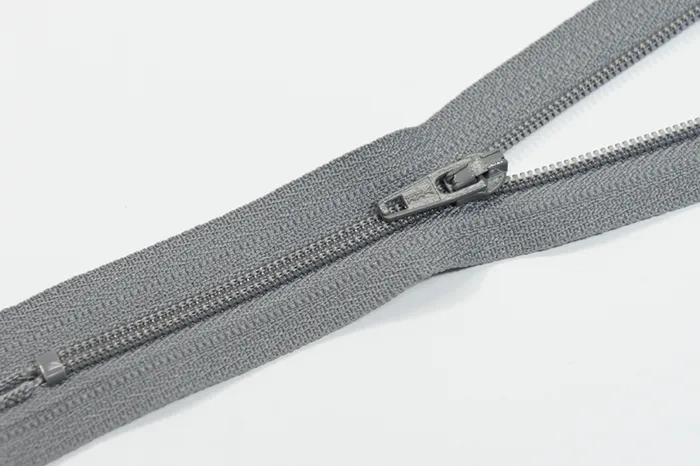 Блискавка YKK, T3 18 см, бузковий сірий